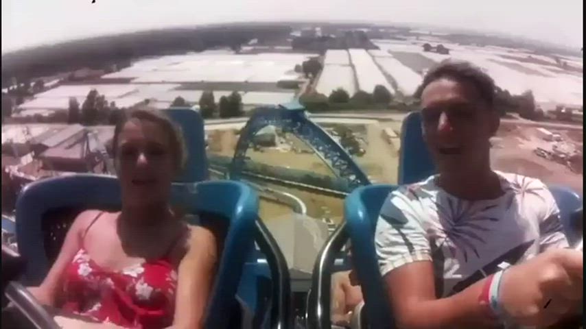 Top Falls Off On Rollercoaster [GIF]
