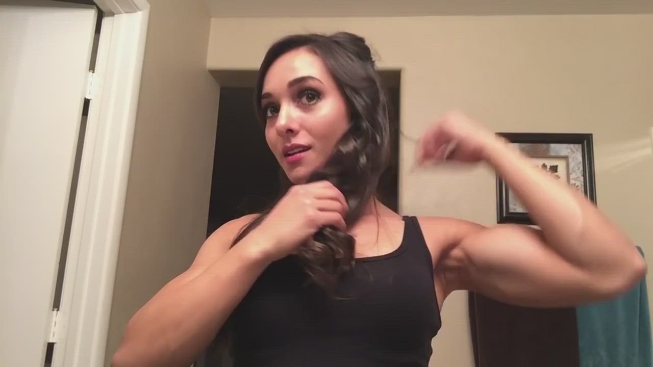 Vanessa Serros Flexing