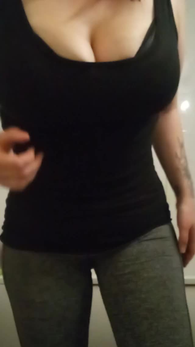 This Goes Out To The Guys At The Gym Who Couldn’t Stop Staring At My Tits ?
