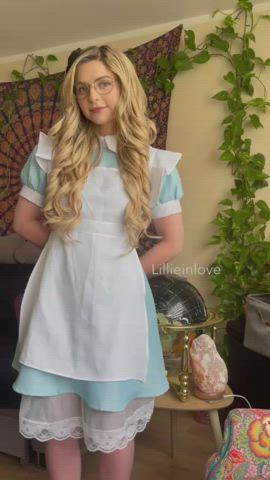 Alice In Wonderland By Lillieinlove ?