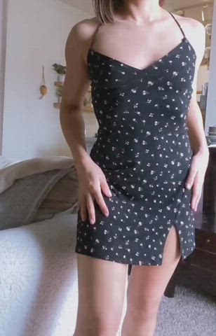 [39f] Just Wanted To Show You What’s Under My Little Dress ?