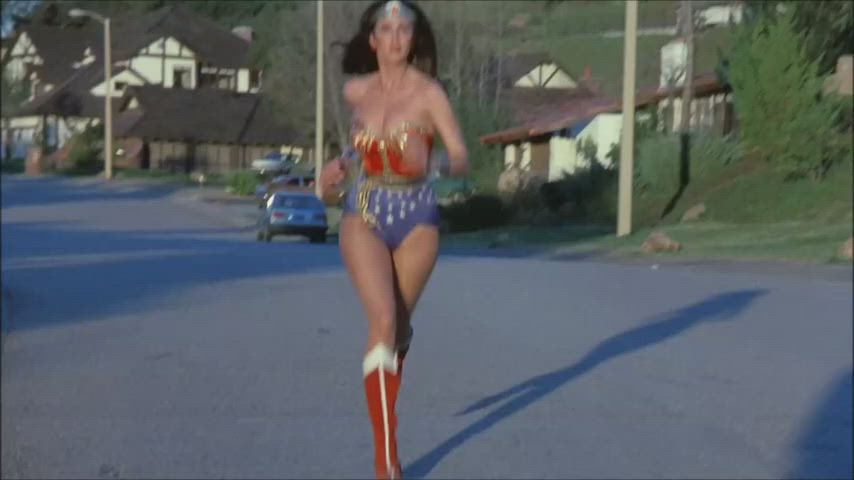 Lynda Carter Turned A Nation Of Boys To Men With Her Big Natural Bouncing Plots On Wonder Woman [1970s]