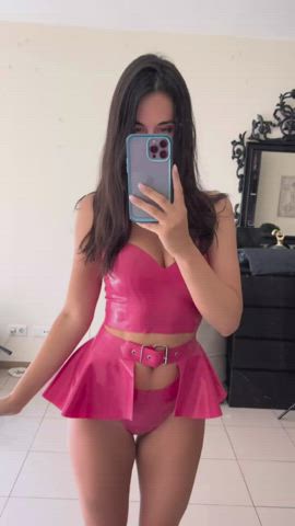 How Do I Look In Pink?