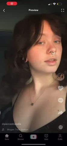 Dark Haired Slut With No Make Up Bounces Pierced Tits
