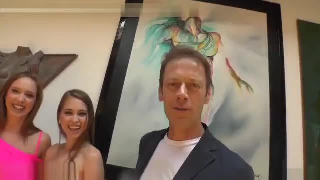 Camera Man Couldn’t Resist And Groped Riley Reid Butt She Called Him A Pervert